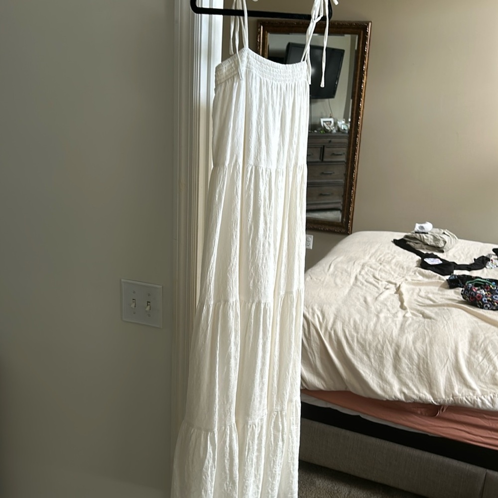 White beach dress